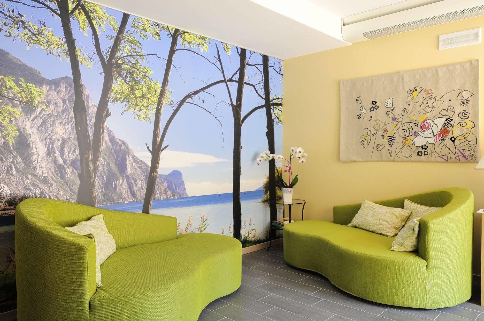 Eco Hotel Bonapace Torbole Sul Garda Exterior foto