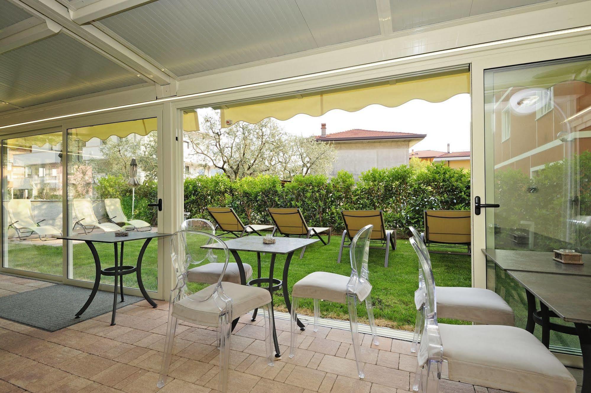 Eco Hotel Bonapace Torbole Sul Garda Exterior foto